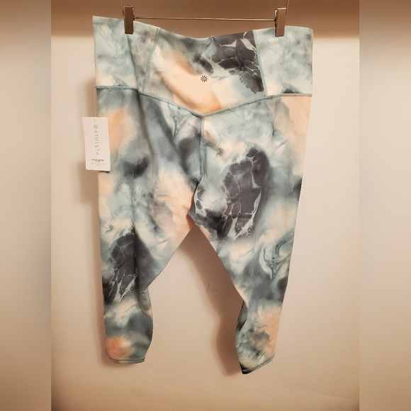 NWT Athleta Elation Printed 7/8 tight. Tie dye. Marine. White, blue, orange. 2X. - Picture 2 of 10